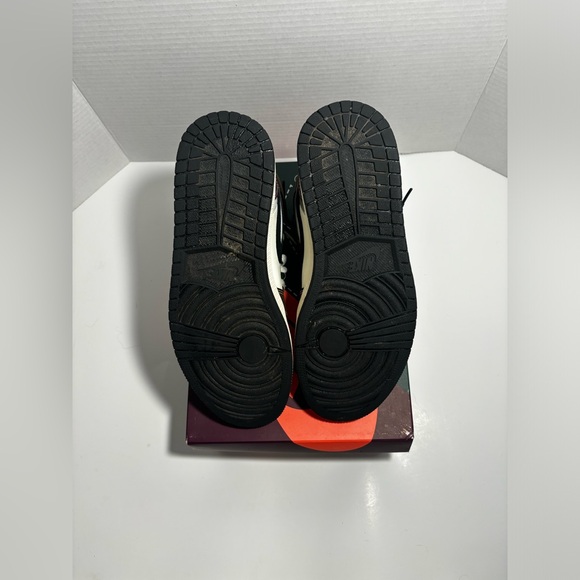 Jordan 1 Retro High OG ‘Hand Crafted’ 2021 - Picture 5 of 5